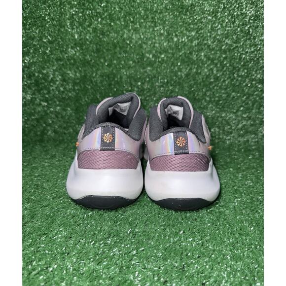 Nike‎ Legend Essential 3 Running Shoes Sneakers Purple White Women’s Size 10 - Picture 6 of 9